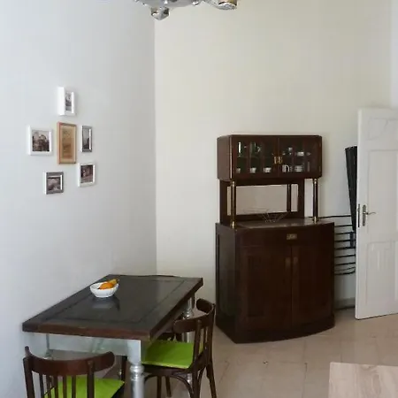 Central Apartment Veszprem Exterior photo