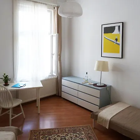 Central Apartment Veszprem Exterior photo