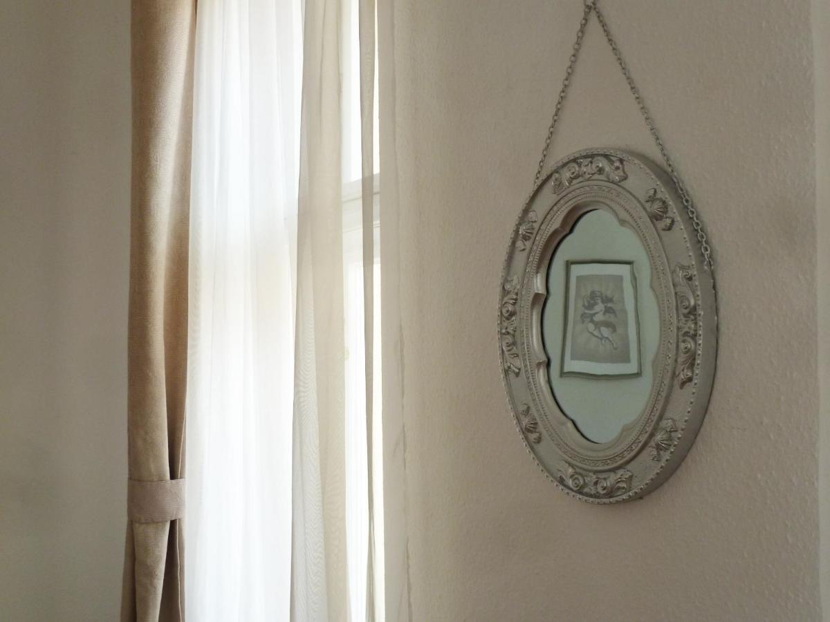 Central Apartment *