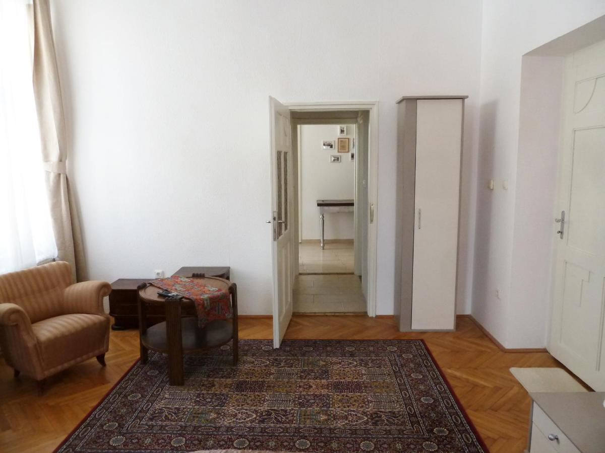 Central Apartment